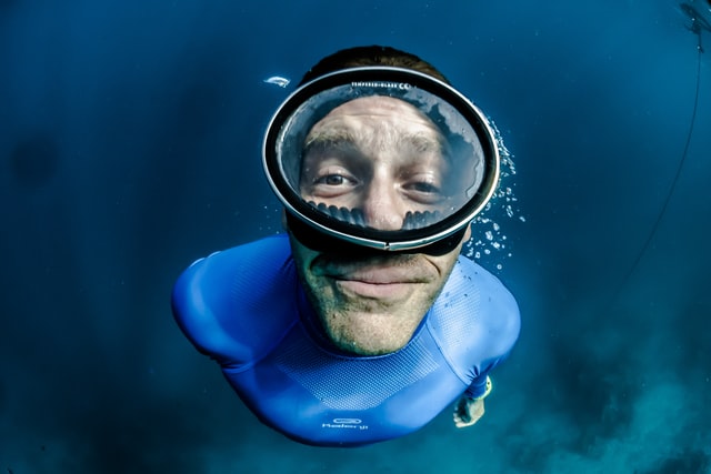 freediving under water
