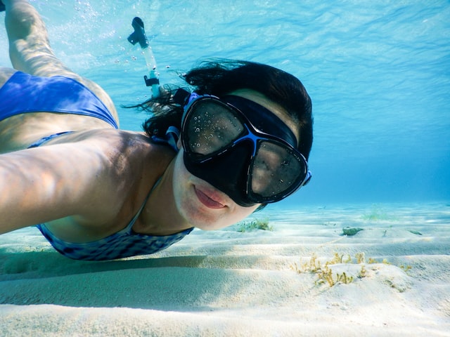 breathing with snorkeling mask