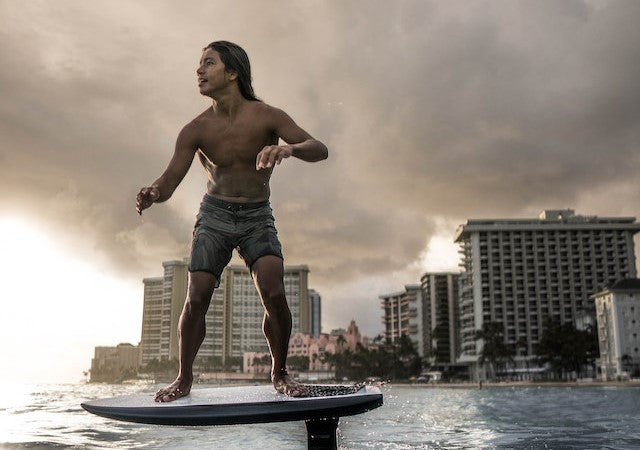 using electric surfboard