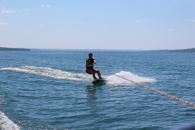 get up on wakeboard