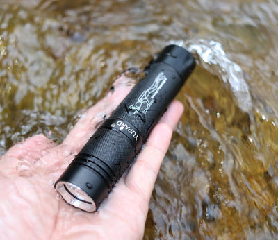 YUPARD  Underwater Flashlight